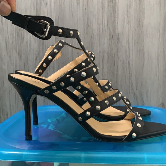 Ivanka Trump Size 9.5 - Picture 3 of 4